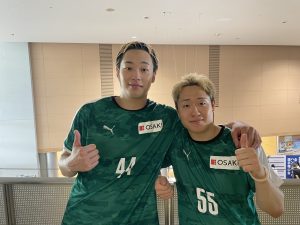Bグループ1位通過