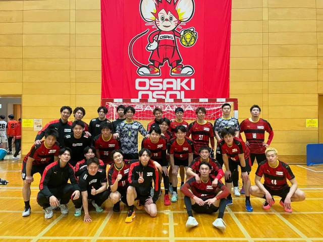 LEAGUE H男子第20節

【試合結果】
大崎オーソル埼玉33(18-10,15-19)29アースフレンズBM東京・神奈川

【得点】
西山8点　川島5点　井手4点　時村4点　末岡3点　松浦3点　平子1点　山崎1点　香川1点　鈴木1点　窪田1点　久保寺1点

ホームで勝利できました！
前半はいい流れでしたが、後半自分たちの流れが掴めずアースフレンズBMの主導になる場面が多かったですが
逃げ切ることができました！
内容はともあれ、勝利できたことは素直に嬉しいです。
来週も勝てるように準備していきます！

応援ありがとうございました！

【試合情報】
日時:4/20(日)15:00〜

会場:沖縄県　沖縄県立武道館アリーナ

対戦:大崎オーソル埼玉vs琉球コラソン

#1osol
#osakiosol
#OSAKIOSOLSAITAMA
#大崎電気工業株式会社
#大崎電気
#大崎オーソル埼玉
#オーソル埼玉
#埼玉県三芳町
#リーグH
#LEAGUEH
#leagueh
#ハンドボール
#handball